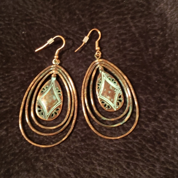 Earrings Dangle - Picture 2 of 3